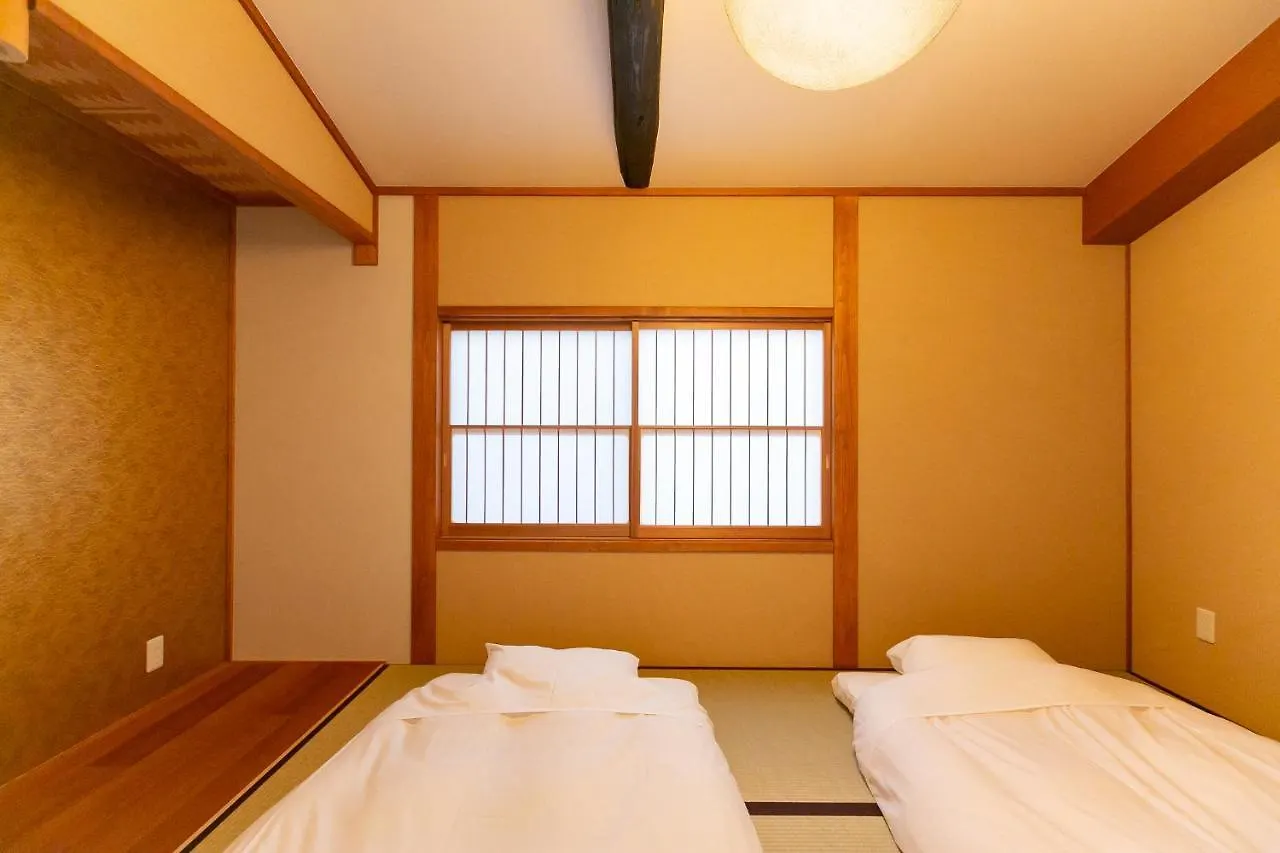 Mokuren Traditional Boutique Townhouse Kyoto 0*,  Japan