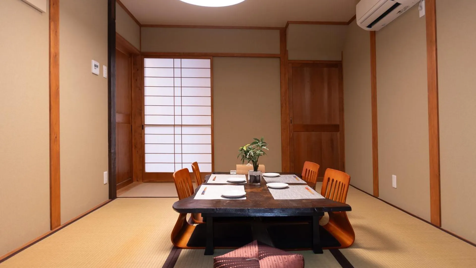 Villa Mokuren Traditional Boutique Townhouse Kyoto Japan